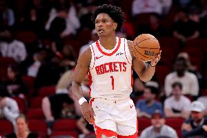 今天火箭背靠背客战魔术 缺席一场的阿门迎来复出 比赛现场图